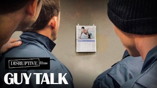 DisruptieveFilms - Monteur verleidt en neukt zijn gay collega in zijn kast