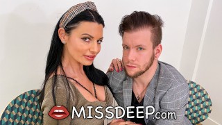 Fuckboy убеждает милфу из Франции трахнуться: АНЯ КИНСИ - MISSDEEP