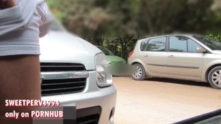 DICK FLASH dla PRAWDZIWEGO NIEZNAJOMEGO na ulicy w pobliżu plaży: PATRZY, UŚMIECHA SIĘ I ODCHODZI!