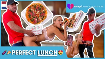 Ik neuk de pizzabezorger terwijl hij mijn pizza opeet: SASHA (Holland Porno) - SEXYBUURVROUW