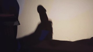 玩影子 - 我的室友仍然渴望我的大鸡巴