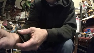 Decidí fumar y acariciar mi polla