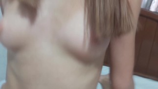 日焼けしたガールフレンドとのHotセックス