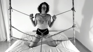 Kinktober día 14 - Cuerda de entrepierna y Respiración juego KINKS: Bdsmlovers91
