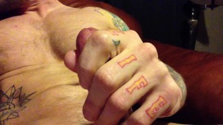 Nuovo ragazzo in città... si sta preparando per il suo appuntamento di domani. Str8 Accarezzare il cazzo con un bel carico per te