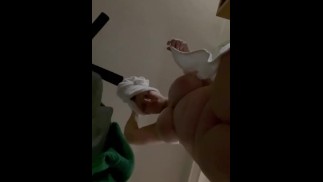 Giantess betrapt je vers vanShower, gebruikt je! 