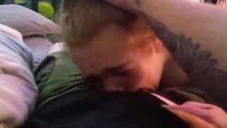 Beat Out Hure Bekommt Kehle Wie Fickspielzeug Benutzt
