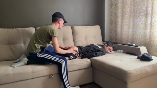 Ochtend jongens neuken (hard neuken mijn twink vriendje zonder condoom)