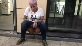 Sikanie ładunku XXL w publicznym centrum handlowym !!