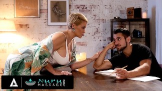 NURUMASSAGE Busty Ryan Keely da un masaje Torrid a su hijastro para su ensayo universitario
