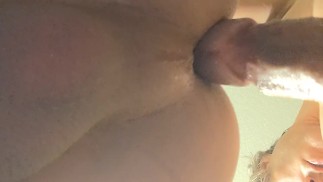 Close-up creampie in het strakke gaatje van mijn sletterige vriendje