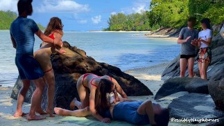 Perdu dans Paradise - Pris en train de baiser sur une plage solitaire