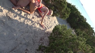 BAISE PUBLIQUE-PLAGE avec Creampie !!