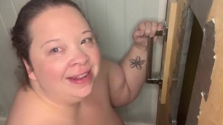 Glory deepthroat vrouw zuigt de man af in 2 minuten