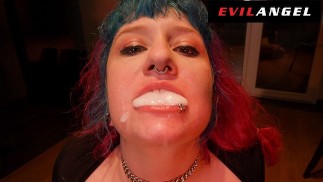 Legendario Proxy Paige regresa para cum guzzling anal gangbang - EvilAngel