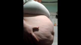 SSBBW Belly jouer adoration du corps Vixen Vellum