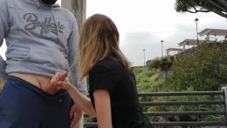 Další gigantický a riskantní výstřik na veřejnosti