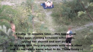 Femme exhibitionniste montre corps nu et chatte en public, de vrais inconnus pris