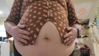 GONFLAGE DU VENTRE BBW AVEC DÉFLATION