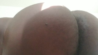 ПРЫГАТЬ!! ... прямо в этой киске. 