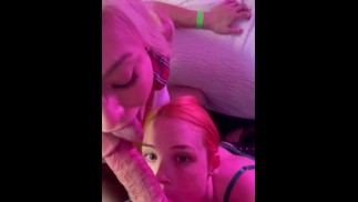 FFM doppio pompino alla festa di gang bang!! 🥳 segui @Lorylace @redwillow9269 @hungstar su Onlyfans.