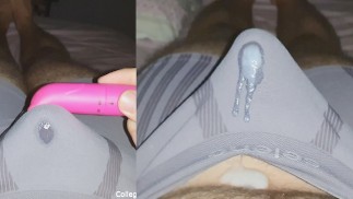 Masturbace se DVĚMA vibrátory, výstřik přes spodní prádlo, sperma v boxerkách