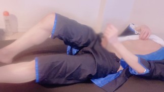 Me masturbei enquanto fazia cosplay e isso me excitou ainda mais do que o normal.