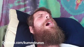Rovný chlap dostane jeho péro cucán mužem poprvé POV
