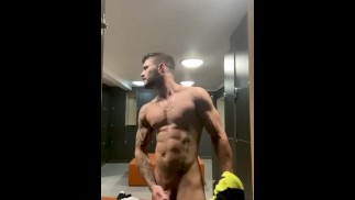 Umkleideraum Strip Tease