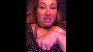 Ma chatte de cougar se sent comme ce jouet de magasin en dollars s’il éclate! Se masturber, jeu de mamelon, milf