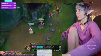 Tricky Nymph ovládla svůj zápas League of Legends LIVE na Chaturbate!