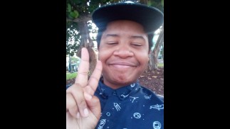 MCGOKU305 SORRI ENQUANTO SUA BBC É SUGADA POR 35 GAROTAS DE UMA SÓ VEZ