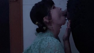 Estudante universitária massagem nutsblowjob e esperma derramado da boca