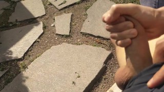 Venkovní Veřejné Honění končí Obrovským Výstřikem