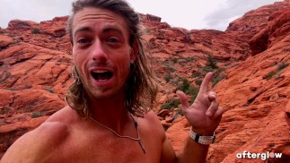 Gehen Sie hinter die Kulissen mit dem echten Amateurpaar Sparks Go Wild und lernen Sie, wie man heißen Outdoor-Sex hat