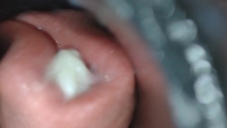Os últimos 6 minutos de um aspirador de pó de 2 horas sugam o pré-sêmen e o esperma dele