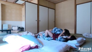 Sbircia una coppia amatoriale che fa sesso in una locanda termale ♡ Perdita / Cowgirl / A pecorina /