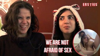 Ersties: Carino Amatoriale Babes Avere Caldo Lesbiche Sesso In Un Pubblico Spogliatoio