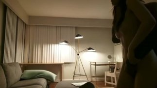 Drobna azjatycka dziwka zgrzyta w BBC Tinder Date