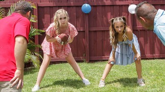 DaughterSwap - Le adorabili ragazze Macy Meadows e Krissy Knight si scambiano i patrigni e schizzano sui loro