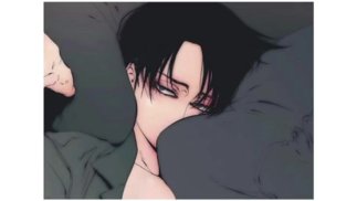 Levi Ackerman geme durante un pompino