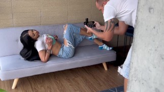Beautiful Latina Tiener Model Neukt Oude Fotograaf - POV Sex