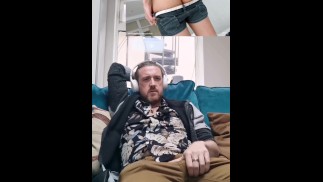 Big Dick Guy saindo para a pornografia