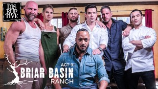 Hombre casado heterosexual tiene orgía gay en la cabaña - Briar Basin Ranch Pt III - DisruptFilms