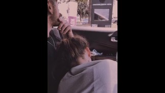 Mamada en el drive thru!! 