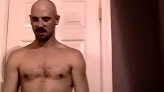 Amador atlético recebe boquete de homossexual maduro