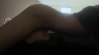 Я люблю трясти бедрами, потому что это так приятно Короткие два видео мастурбации мальчиков ♡♡♡