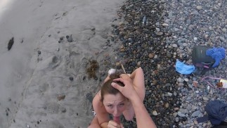 Zuigen en neuken op het strand