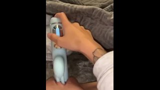 Fidanzata che si scopa da sola squirting e poi sborra 😈💦🍆