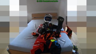 Diversión en Fox MX Gear, oliendo, follando, semen en las botas - Parte 2